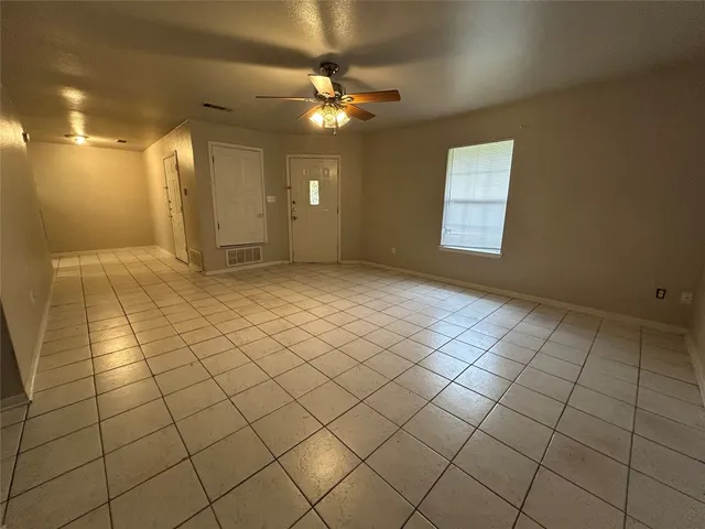 $1,300 | 603 East Sandy Lane, Unit B, Little River-Academy, TX 76554