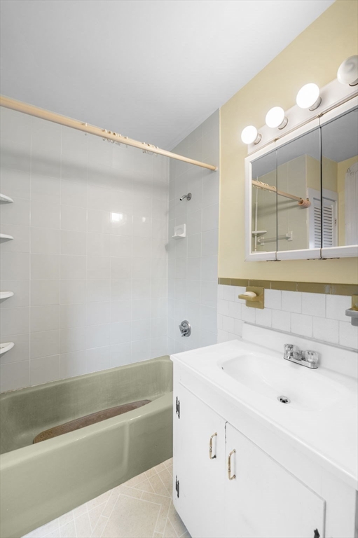 98 Paradise Road Swampscott, MA 01907 - Photo 33 of 37