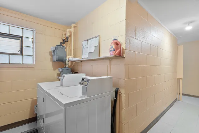 $1,750 | 4927 North Lester Avenue, Unit 103, Chicago, IL 60630