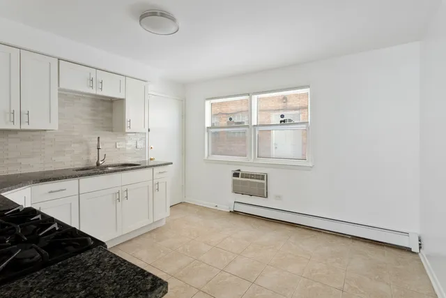 $1,750 | 4927 North Lester Avenue, Unit 103, Chicago, IL 60630
