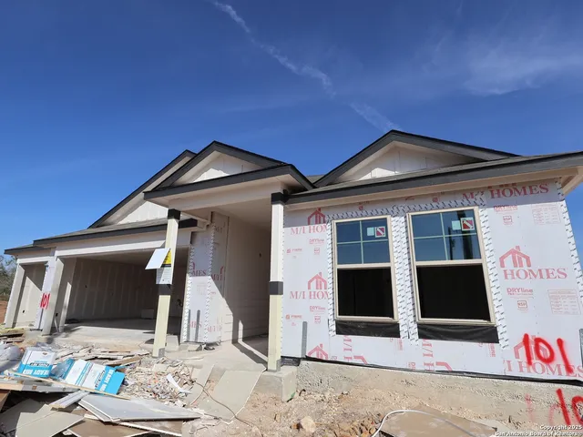 $434,990 | 101 Greeley Drive, Floresville, TX 78114