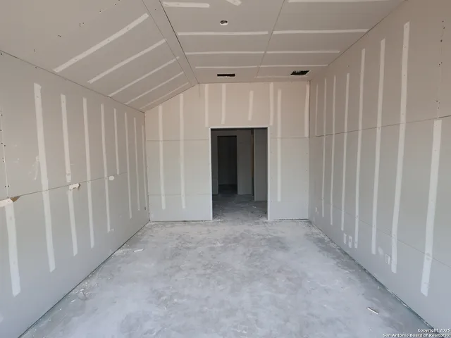 $434,990 | 101 Greeley Drive, Floresville, TX 78114