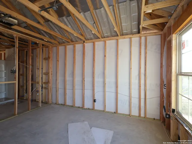 $434,990 | 101 Greeley Drive, Floresville, TX 78114