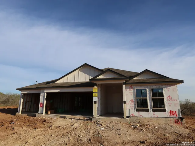 $434,990 | 101 Greeley Drive, Floresville, TX 78114