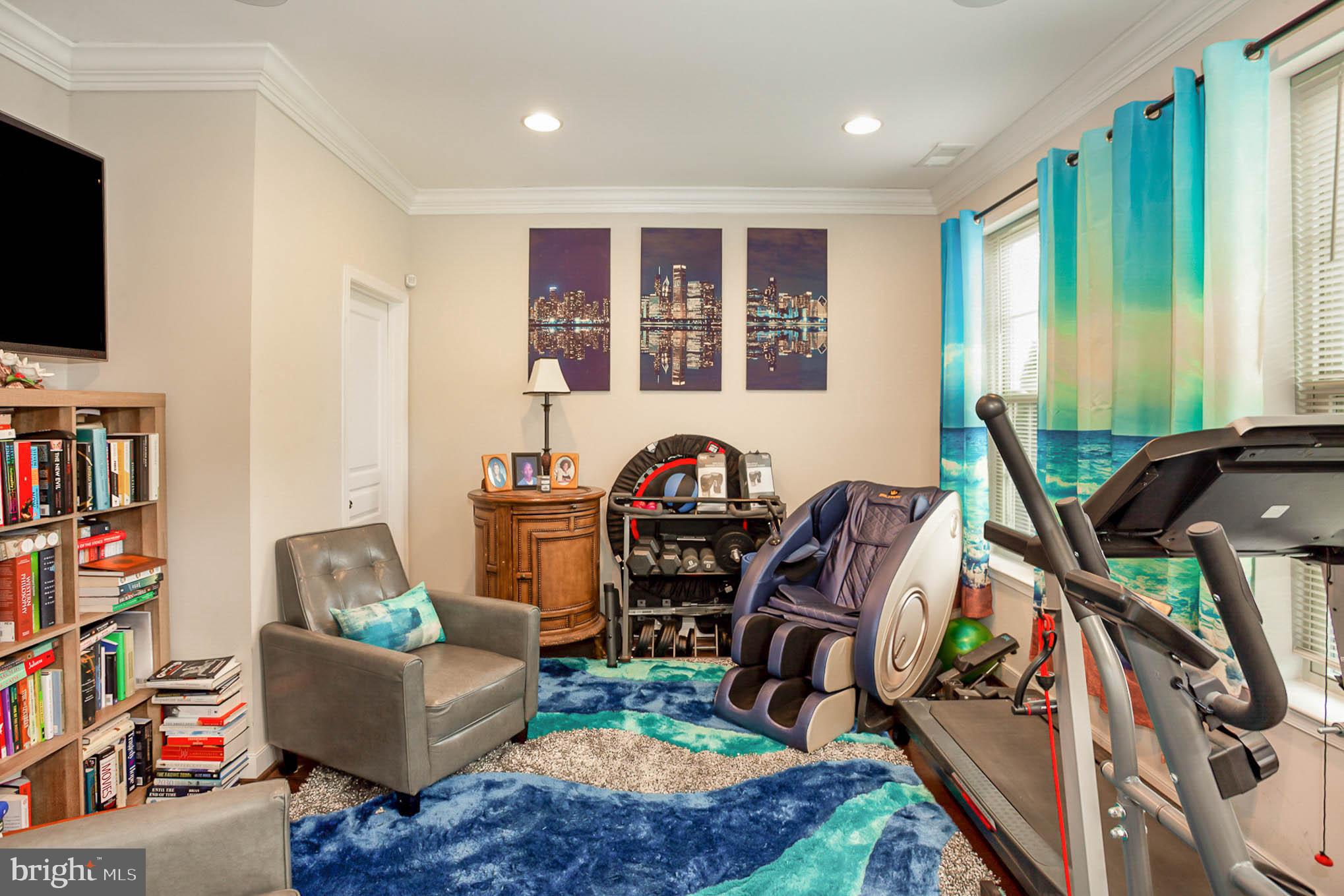 Flexible space for work or play