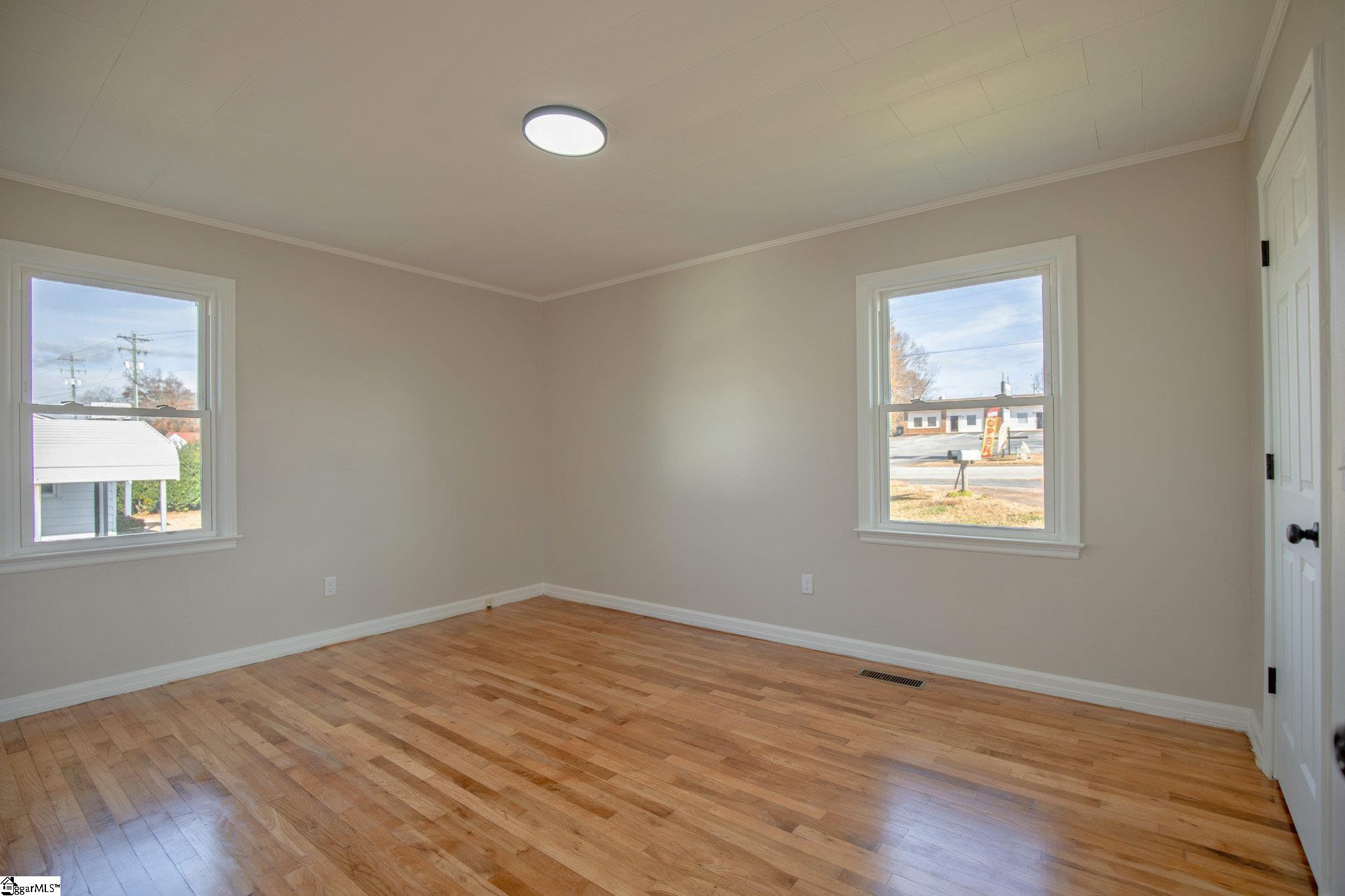 1529 Blue Ridge Boulevard Seneca, SC 29672 - Photo 12 of 24 Gallery Image 12