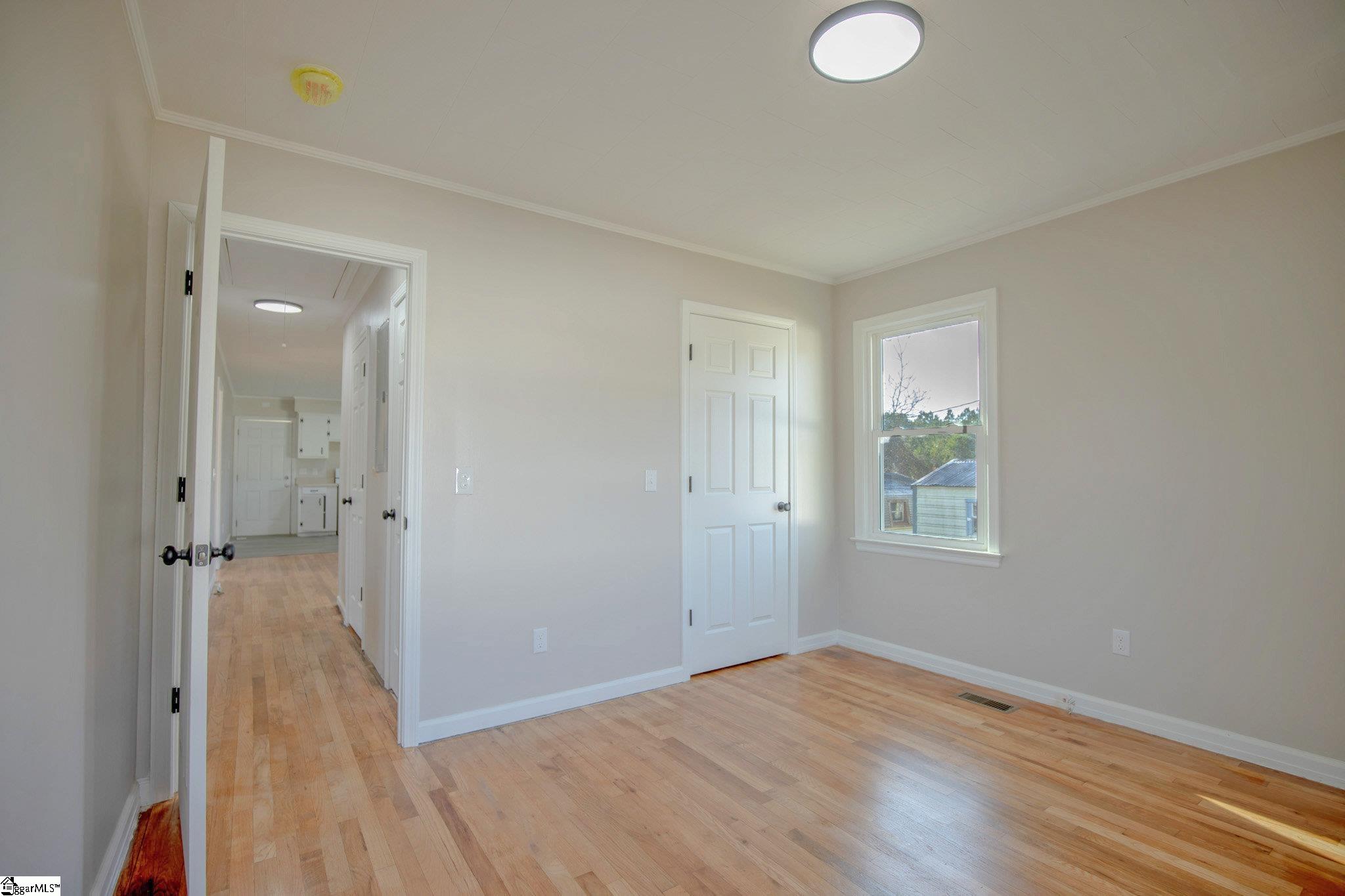 1529 Blue Ridge Boulevard Seneca, SC 29672 - Photo 13 of 24 Gallery Image 13