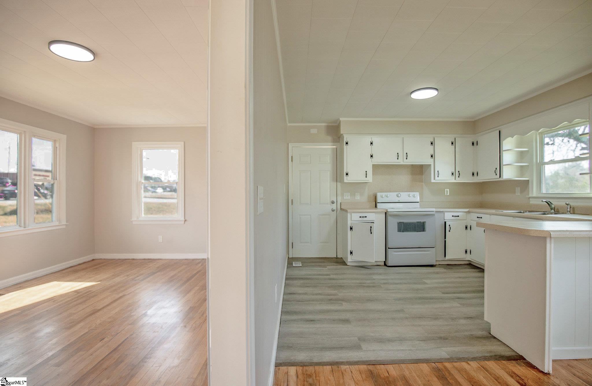 1529 Blue Ridge Boulevard Seneca, SC 29672 - Photo 6 of 24 Gallery Image 6