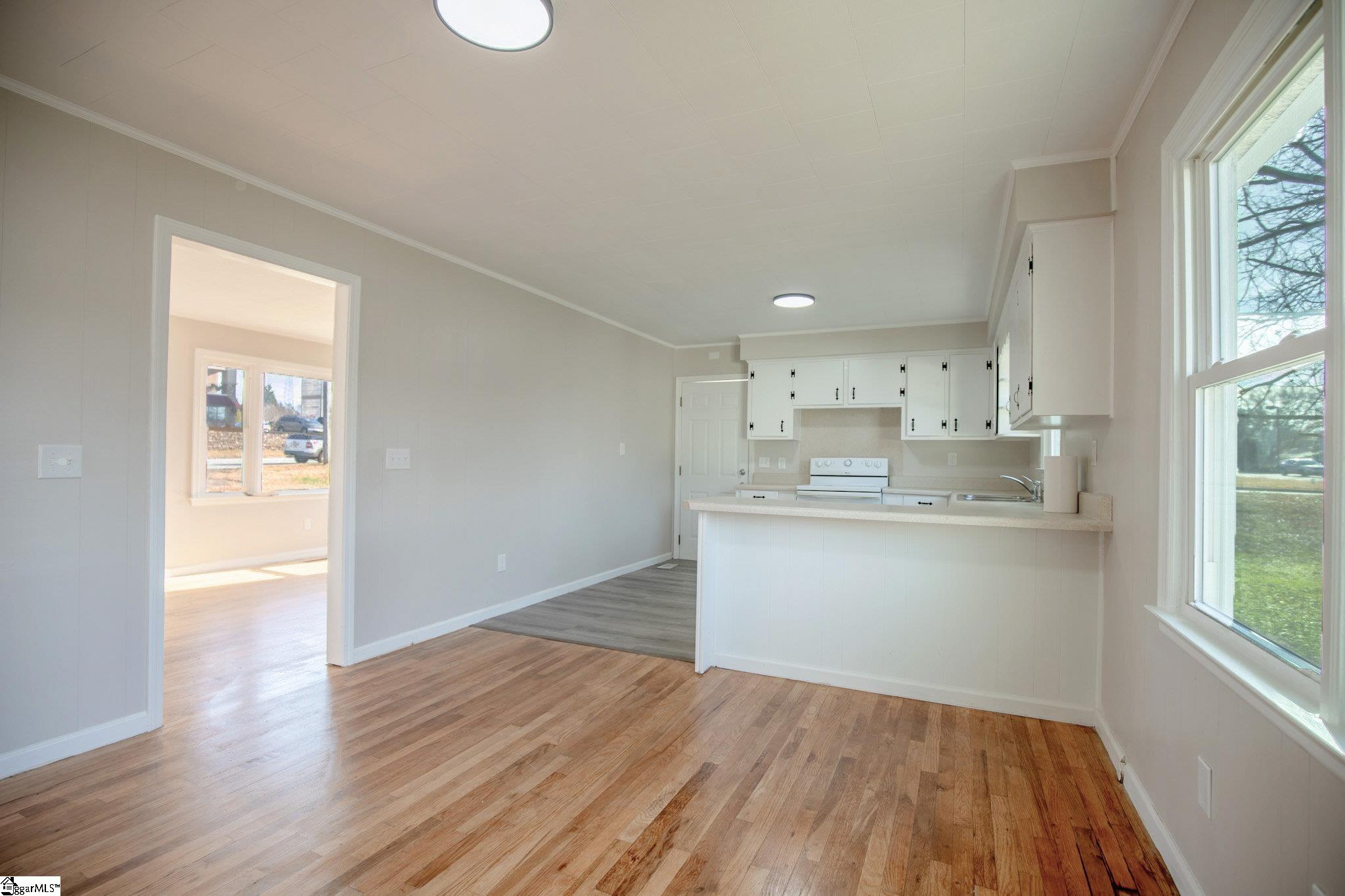 1529 Blue Ridge Boulevard Seneca, SC 29672 - Photo 7 of 24 Gallery Image 7