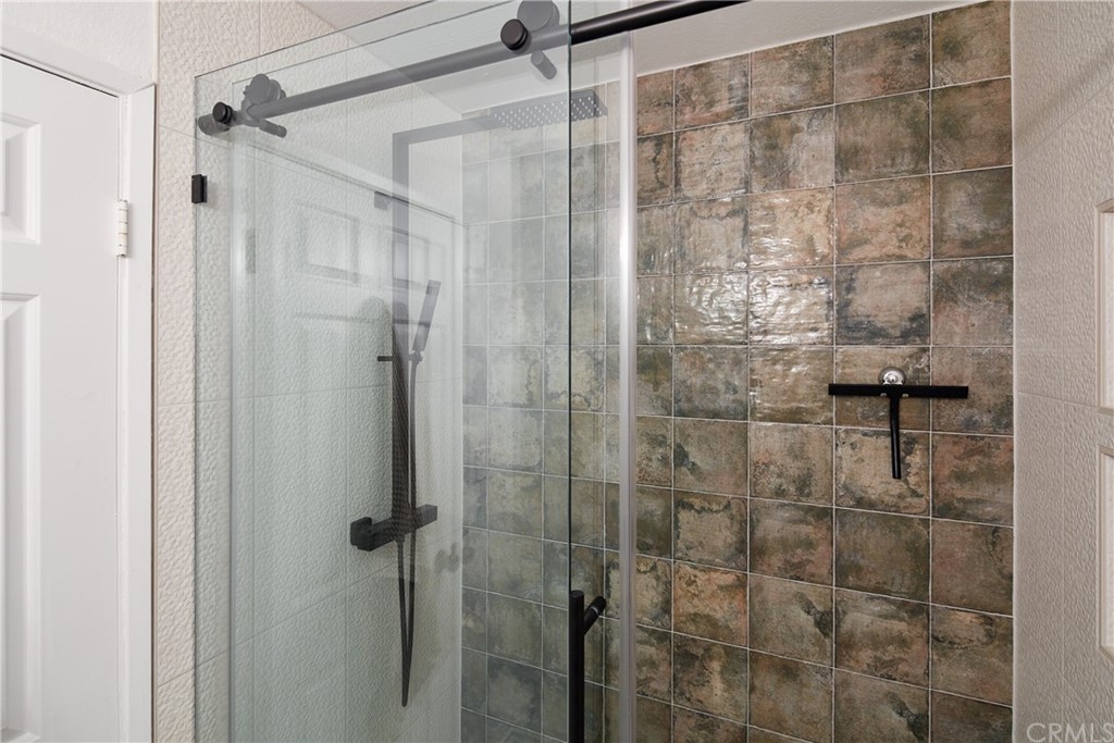 356 Virginia Street, Unit 202 El Segundo, CA 90245 - Photo 13 of 22 a bathroom with a shower