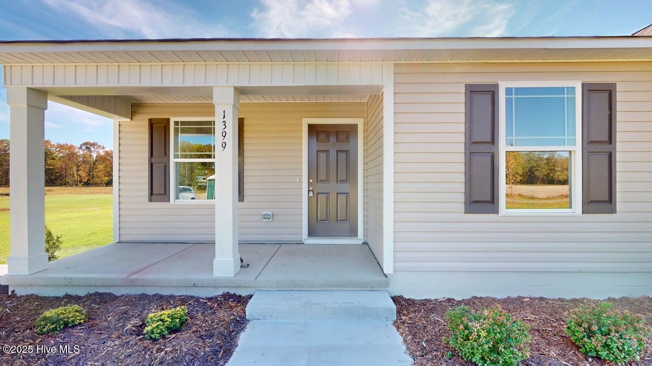 1399 Pinkney Road Pikeville, NC 27863 - Photo 2 of 21 Front Porch