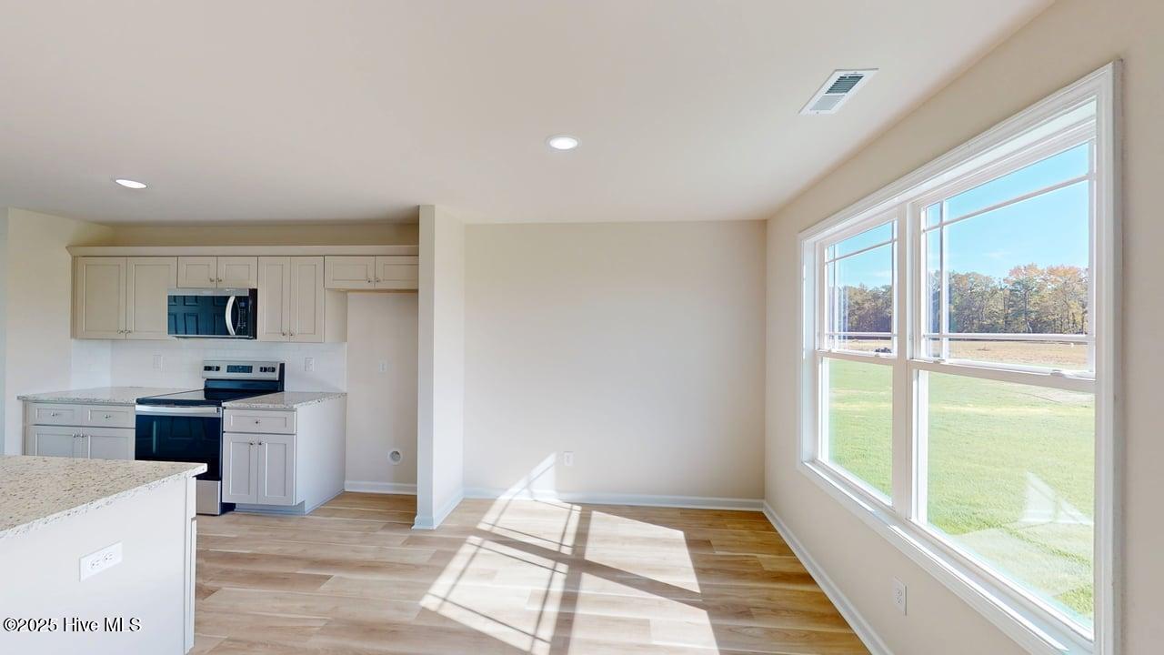 1399 Pinkney Road Pikeville, NC 27863 - Photo 7 of 21 Dining Area
