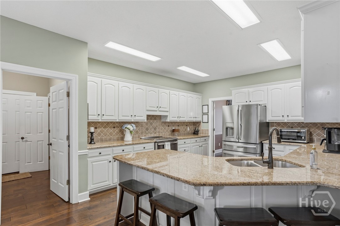 129 Cambridge Drive Rincon, GA 31326 - Photo 5 of 37 Kitchen 1
