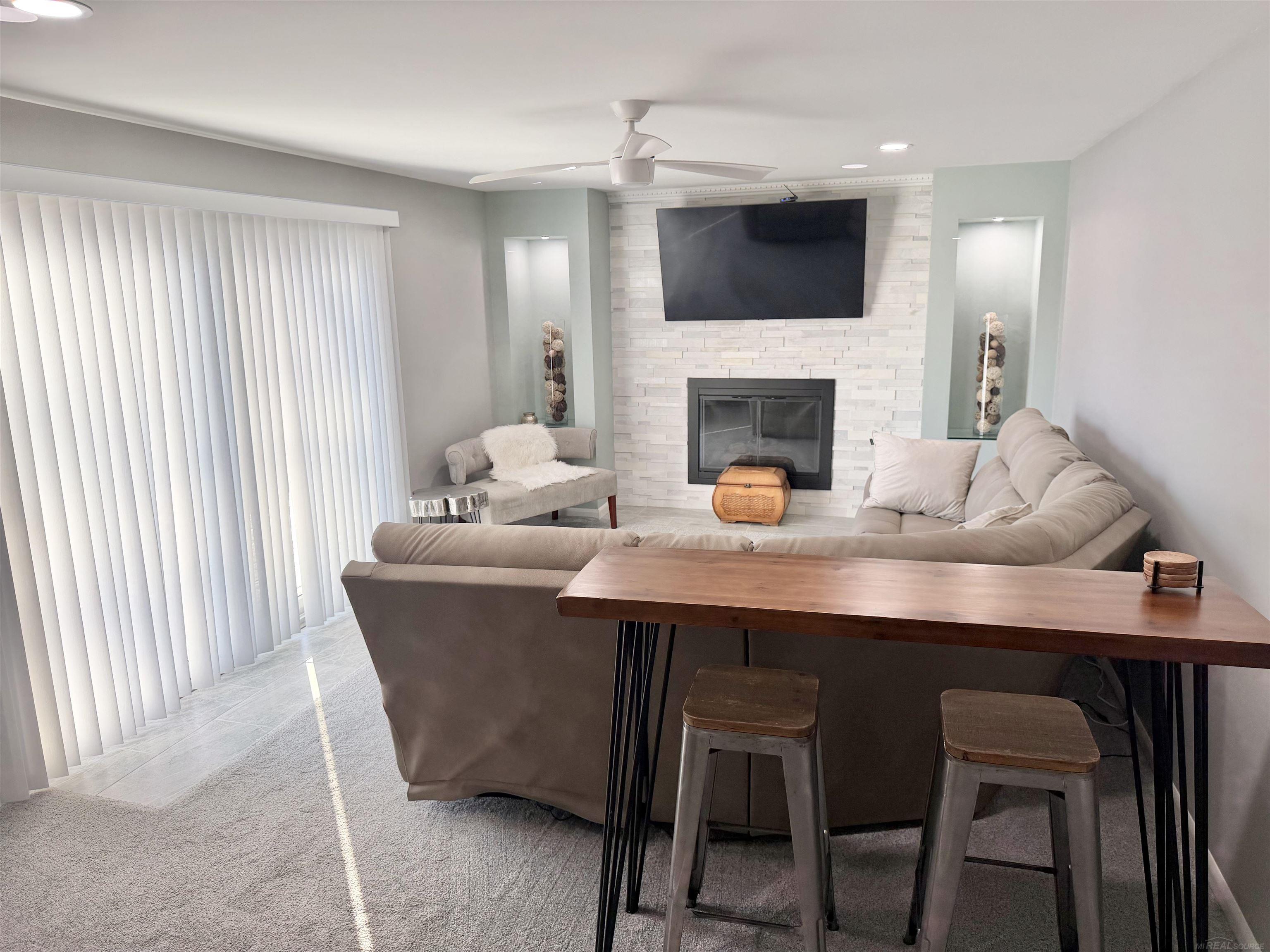 5100 Stellar Road Utica, MI 48316 - Photo 30 of 68 Family room
