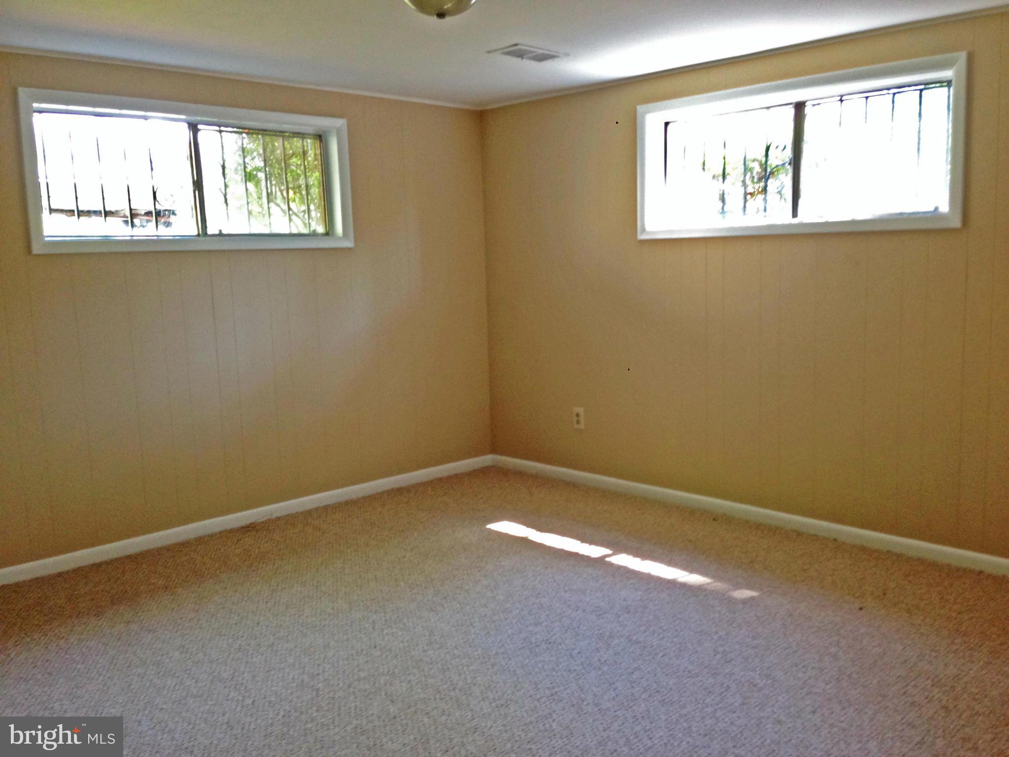 9708 Belvedere Place Silver Spring, MD 20910 - Photo 12 of 17 Interior (General)