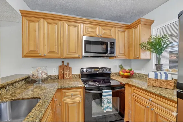 $1,950 | 1701 Balfour Point Drive, Unit E, West Palm Beach, FL 33411