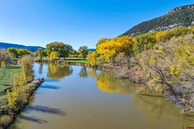 a view of a lake with houses