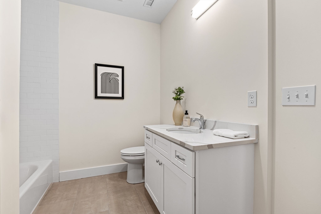 100 Albion Road, Unit 406 Bedford, MA 01730 - Photo 13 of 17 Gallery Image 13