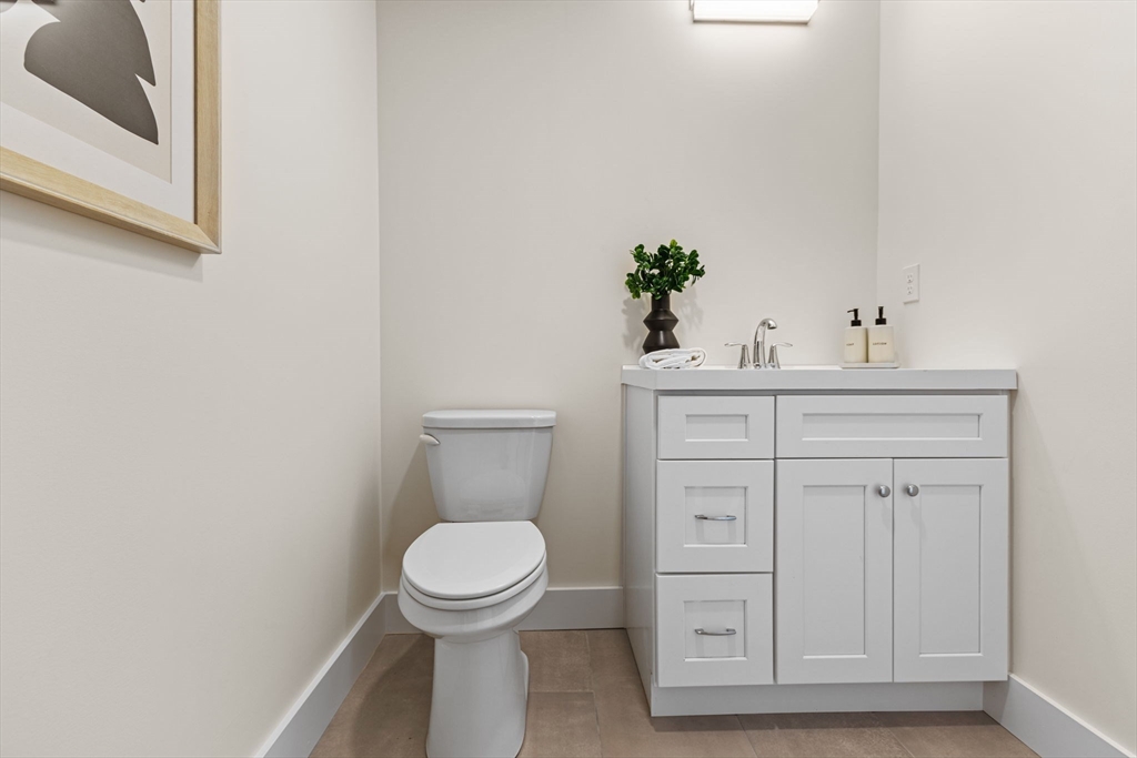 100 Albion Road, Unit 406 Bedford, MA 01730 - Photo 15 of 17 Gallery Image 15