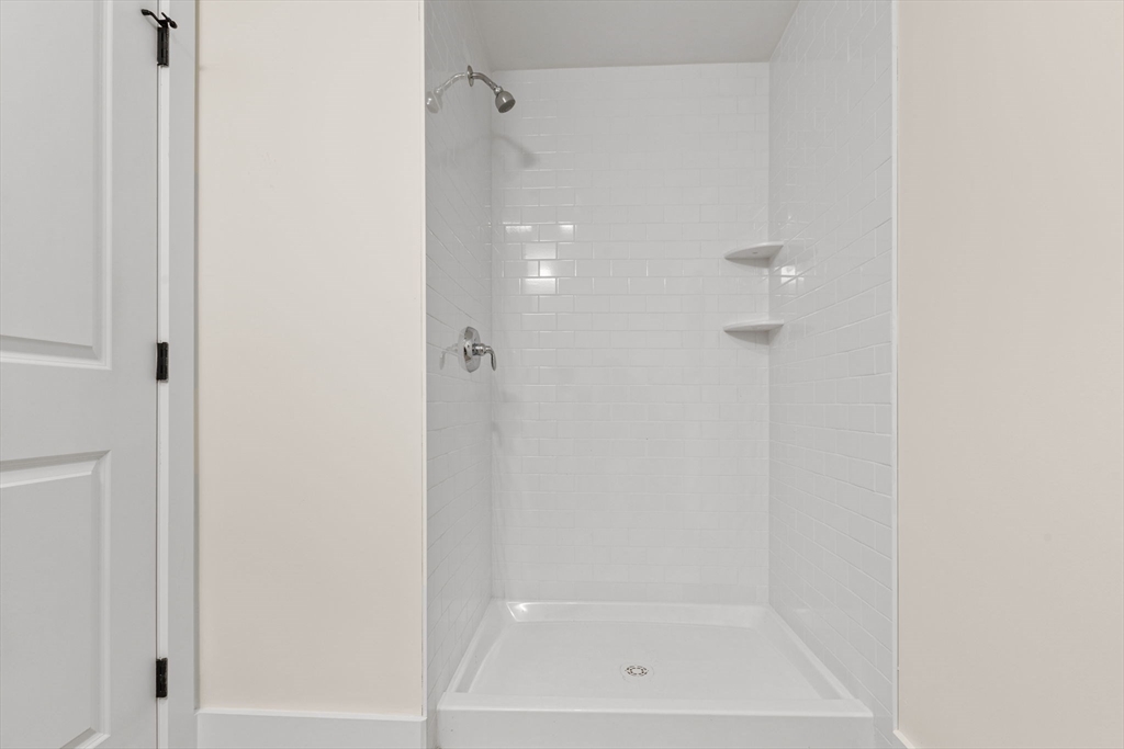 100 Albion Road, Unit 406 Bedford, MA 01730 - Photo 16 of 17 Gallery Image 16