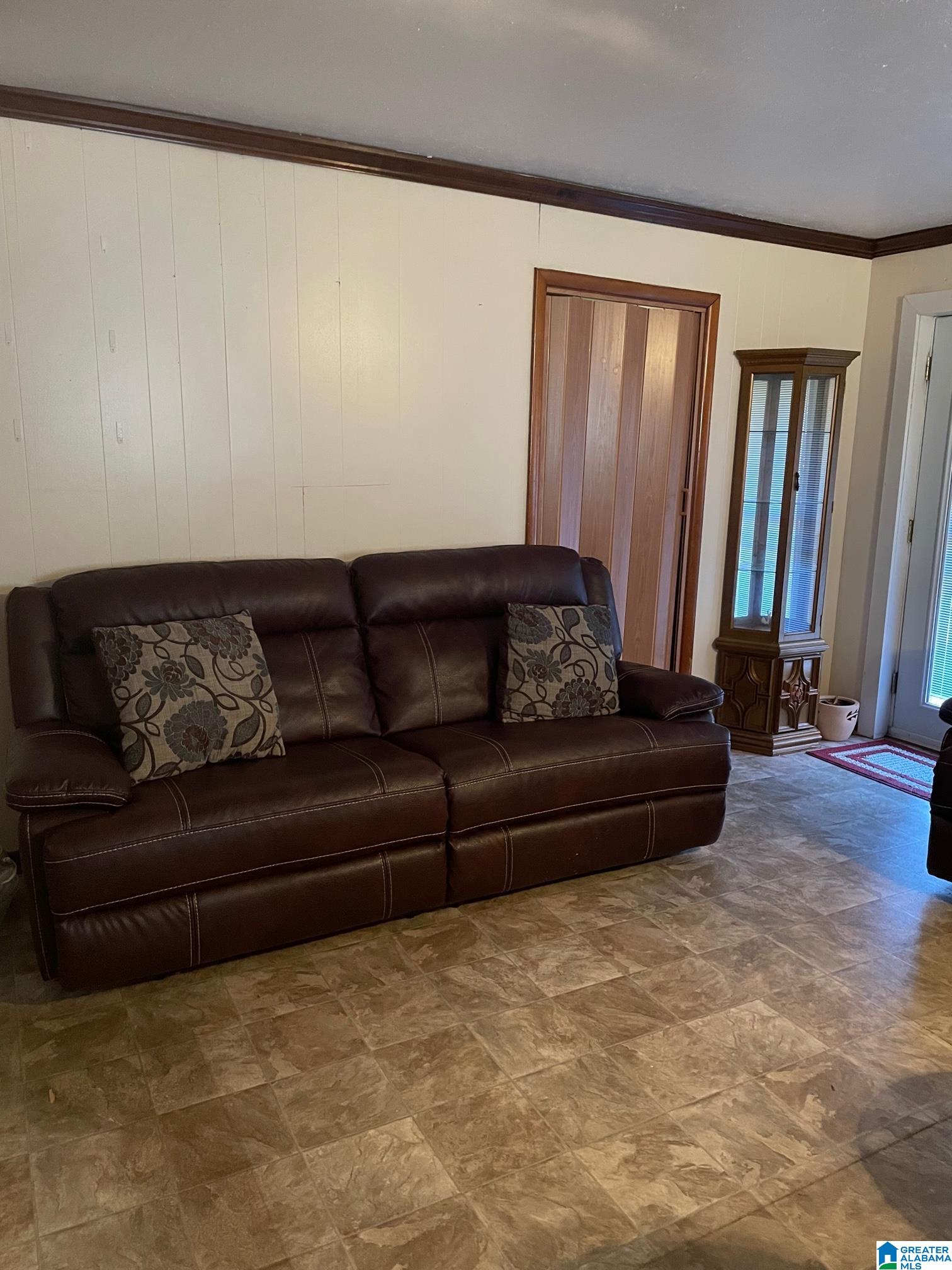 2210 Walnut Avenue Anniston, AL 36201 - Photo 9 of 38
