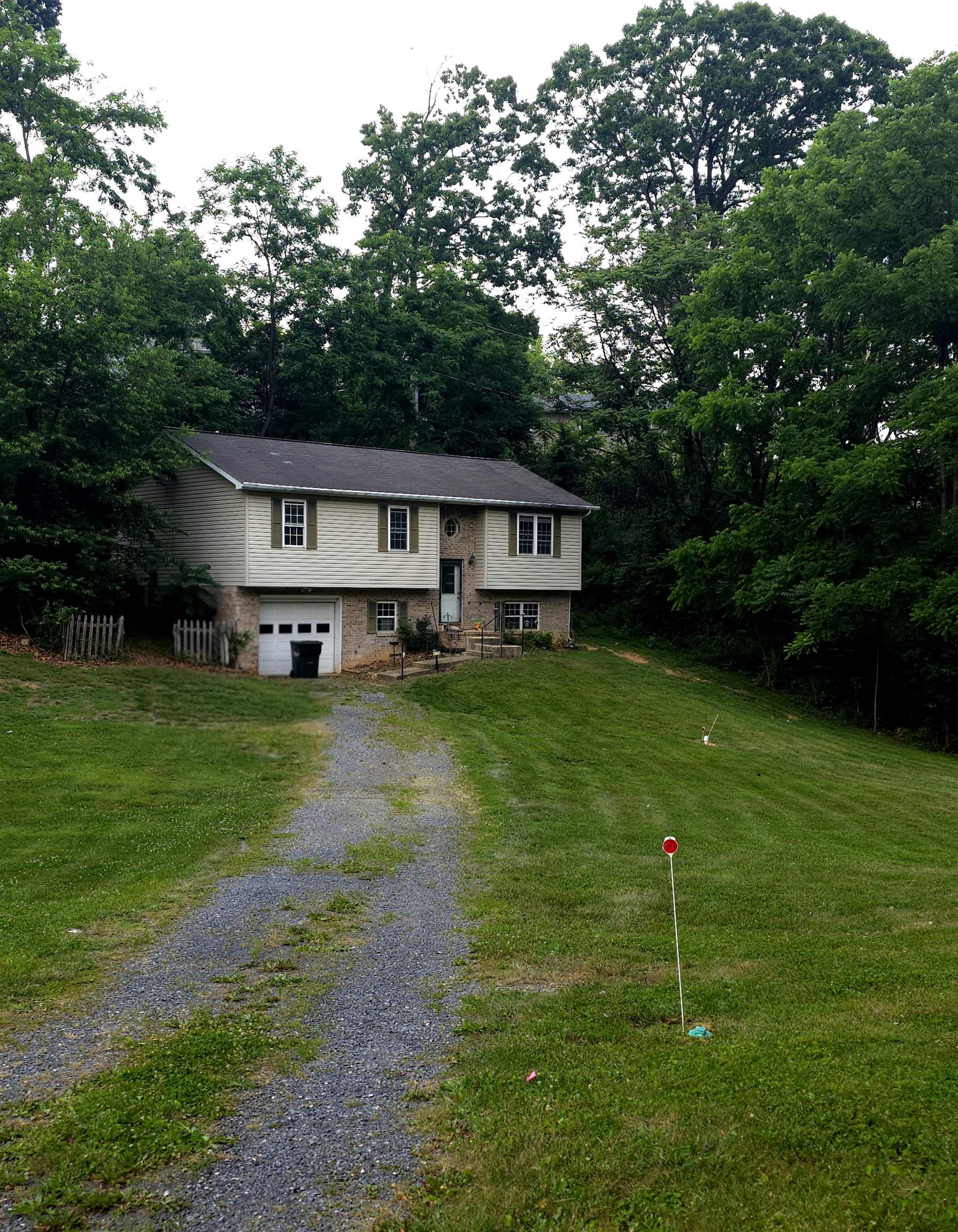 412 Devon Road, Unit B Staunton, VA 24401 - Photo 1 of 23