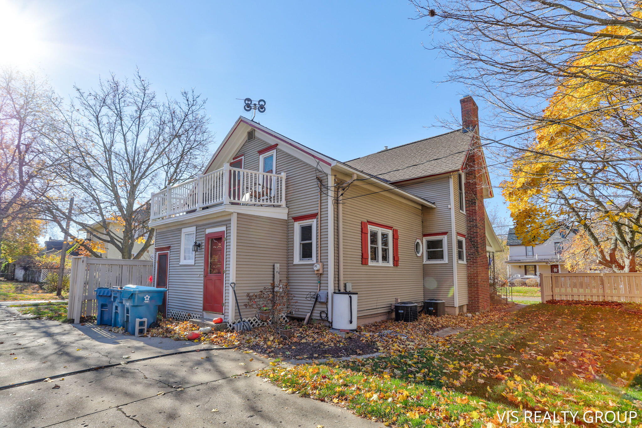 3-web-or-mls-618 Sheldon Rd, Grand Haven