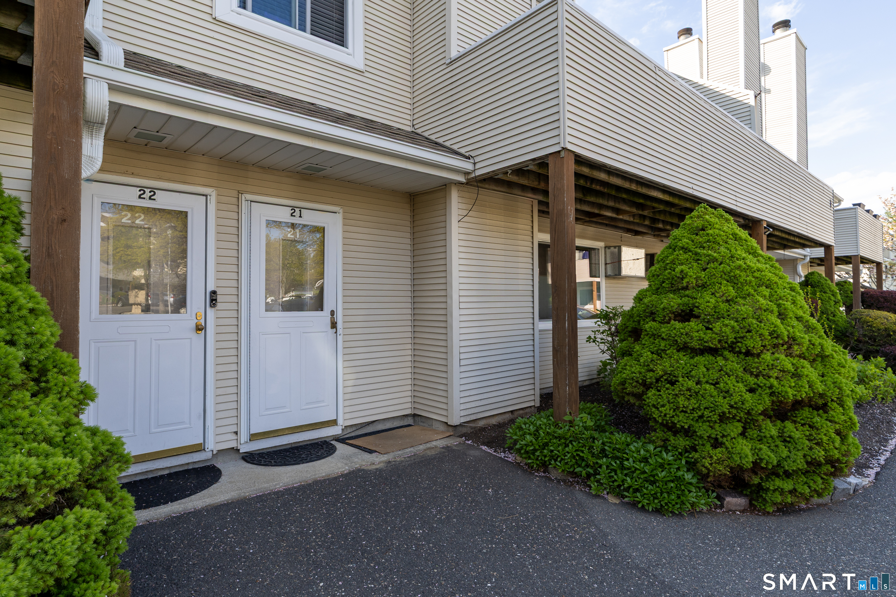 136 Pembroke Road, Unit 321 Danbury, CT 06811 - Photo 1 of 1 Gallery Image 1