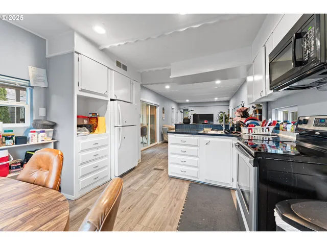 $99,999 | 10405 Southwest Denney Road, Unit 93, Beaverton, OR 97008