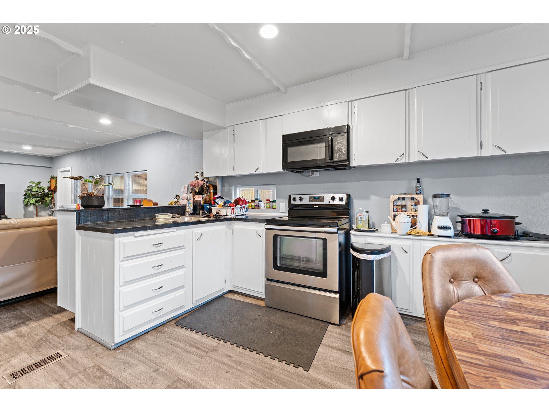 10405 Southwest Denney Road, Unit 93 Beaverton, OR 97008 - Photo 9 of 21