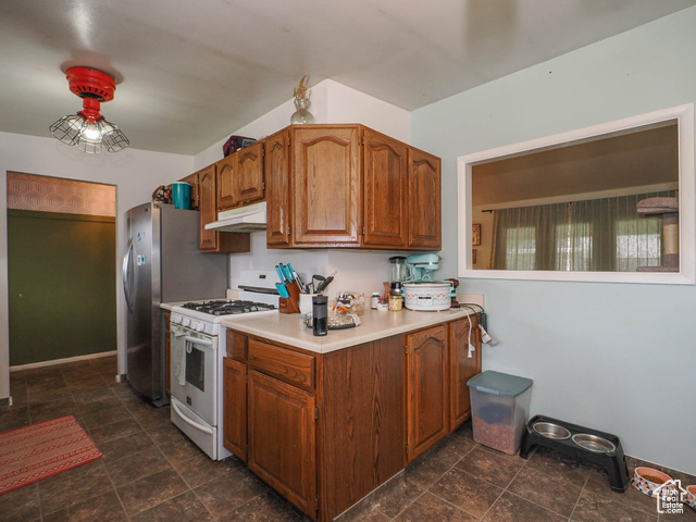 2015 West 4225th Street South Roy, UT 84067 - Photo 14 of 34