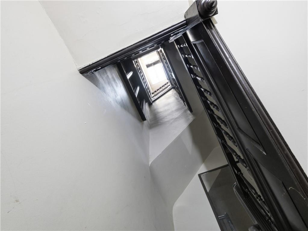 372 Parkside Avenue Brooklyn, NY 11226 - Photo 32 of 34 a view of entryway