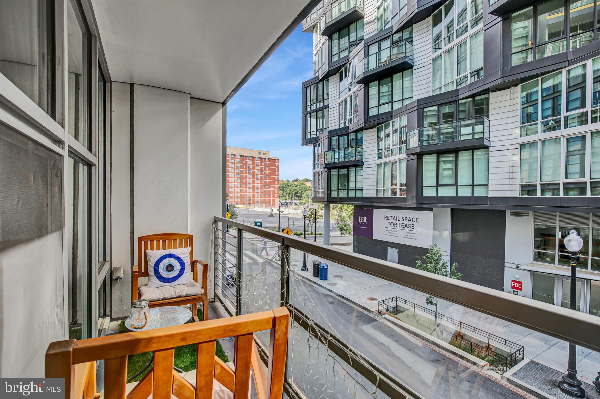 929 Florida Avenue Northwest, Unit 2001 Washington, DC 20001 - Photo 18 of 34 a close up of a street sign
