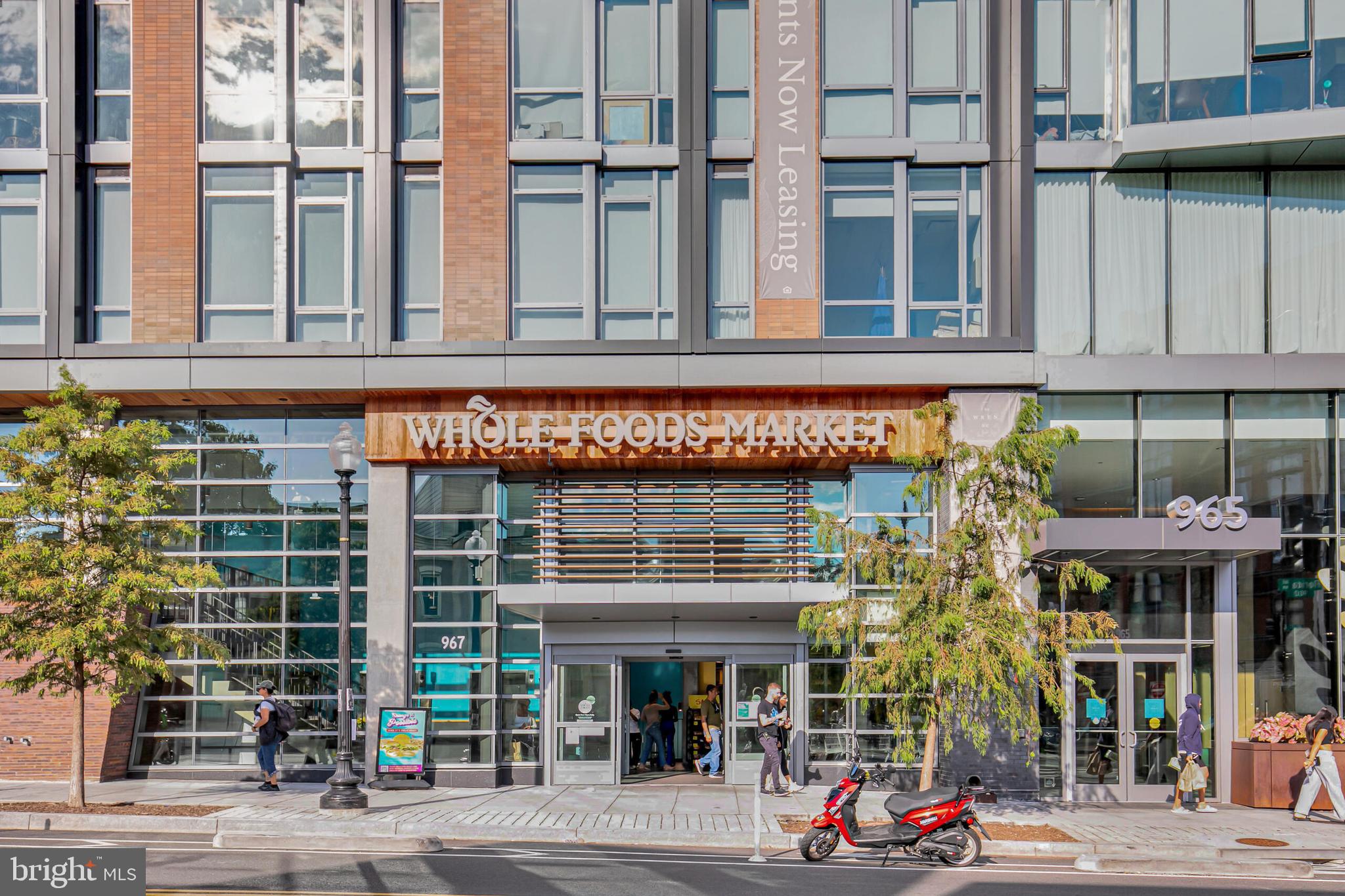 929 Florida Avenue Northwest, Unit 2001 Washington, DC 20001 - Photo 26 of 34 a view of a building with a window and a table