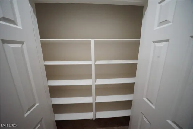 $2,195 | 4338 Oasis Valley Avenue, North Las Vegas, NV 89085