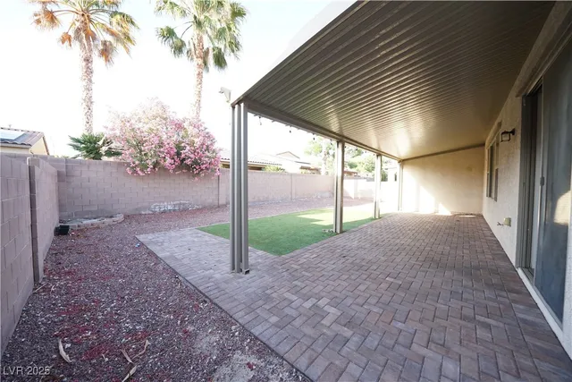 $2,195 | 4338 Oasis Valley Avenue, North Las Vegas, NV 89085