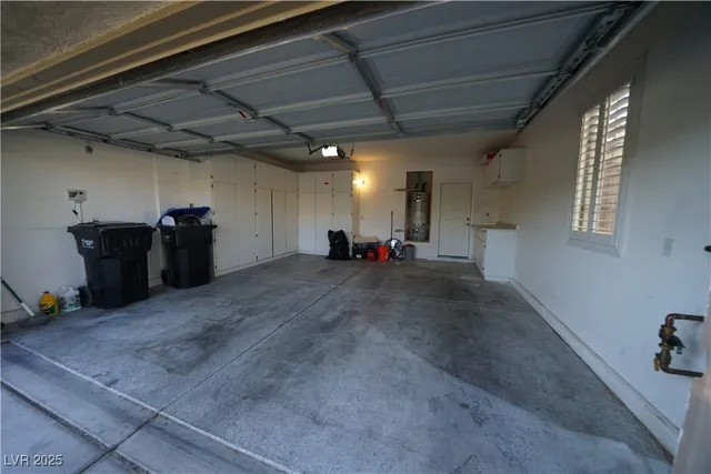 $2,195 | 4338 Oasis Valley Avenue, North Las Vegas, NV 89085