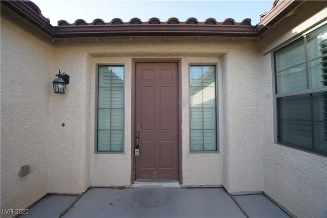 $2,195 | 4338 Oasis Valley Avenue, North Las Vegas, NV 89085
