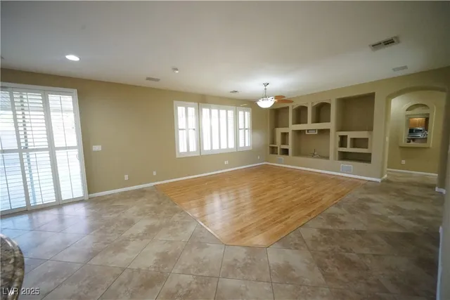 $2,195 | 4338 Oasis Valley Avenue, North Las Vegas, NV 89085