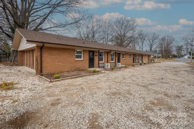 $1,050 | 745 Arbor Street Northeast, Unit 5, Concord, NC 28025