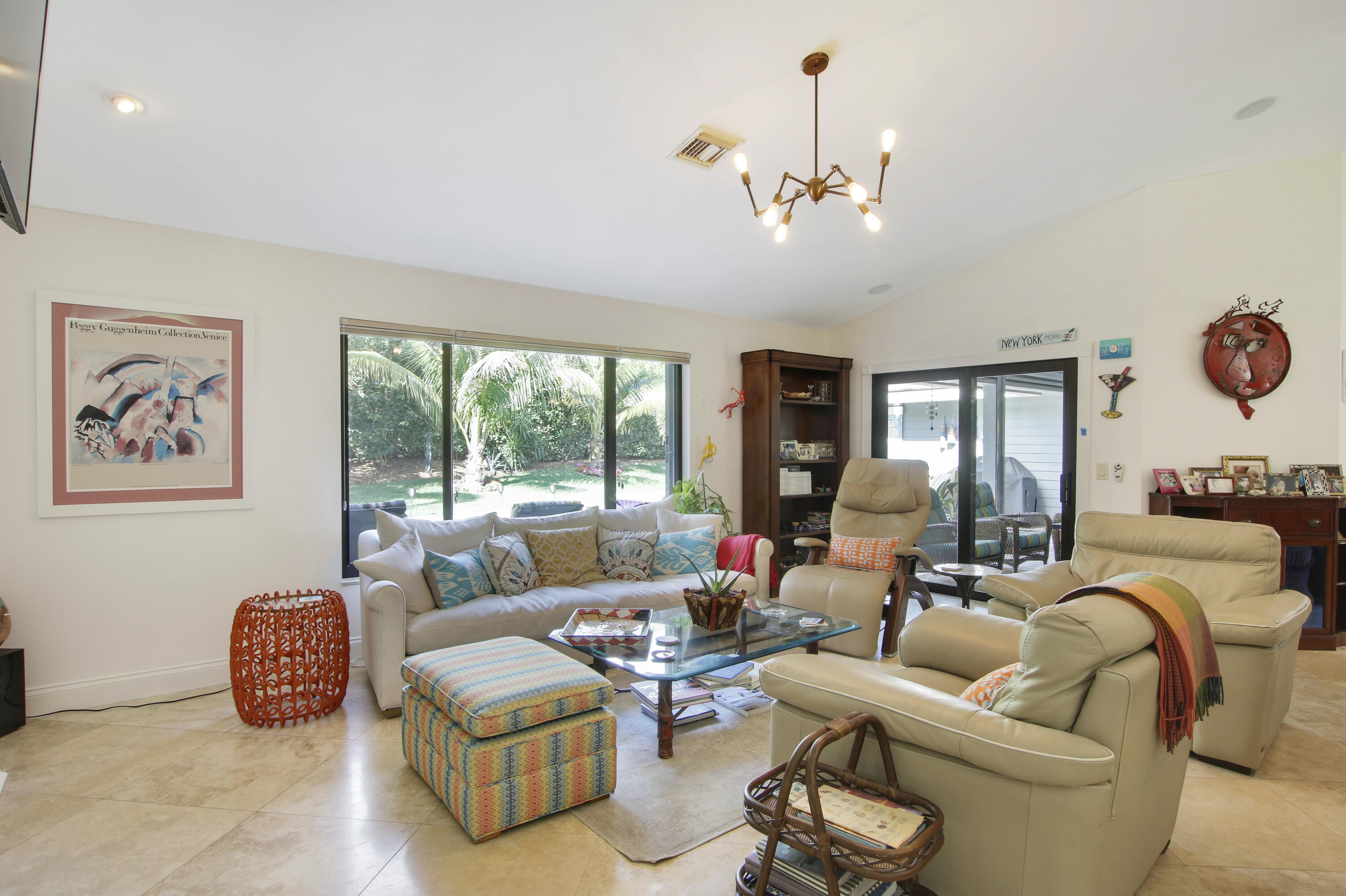 18290 Southeast Ridgeview Drive Jupiter, FL 33469 - Photo 16 of 61 Living Room
