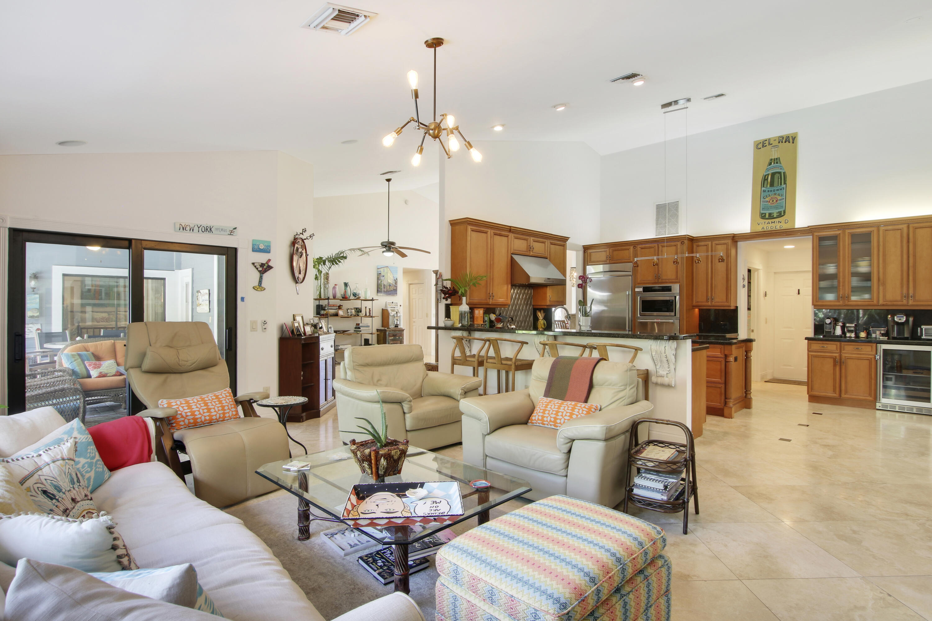 18290 Southeast Ridgeview Drive Jupiter, FL 33469 - Photo 17 of 61 Living Room