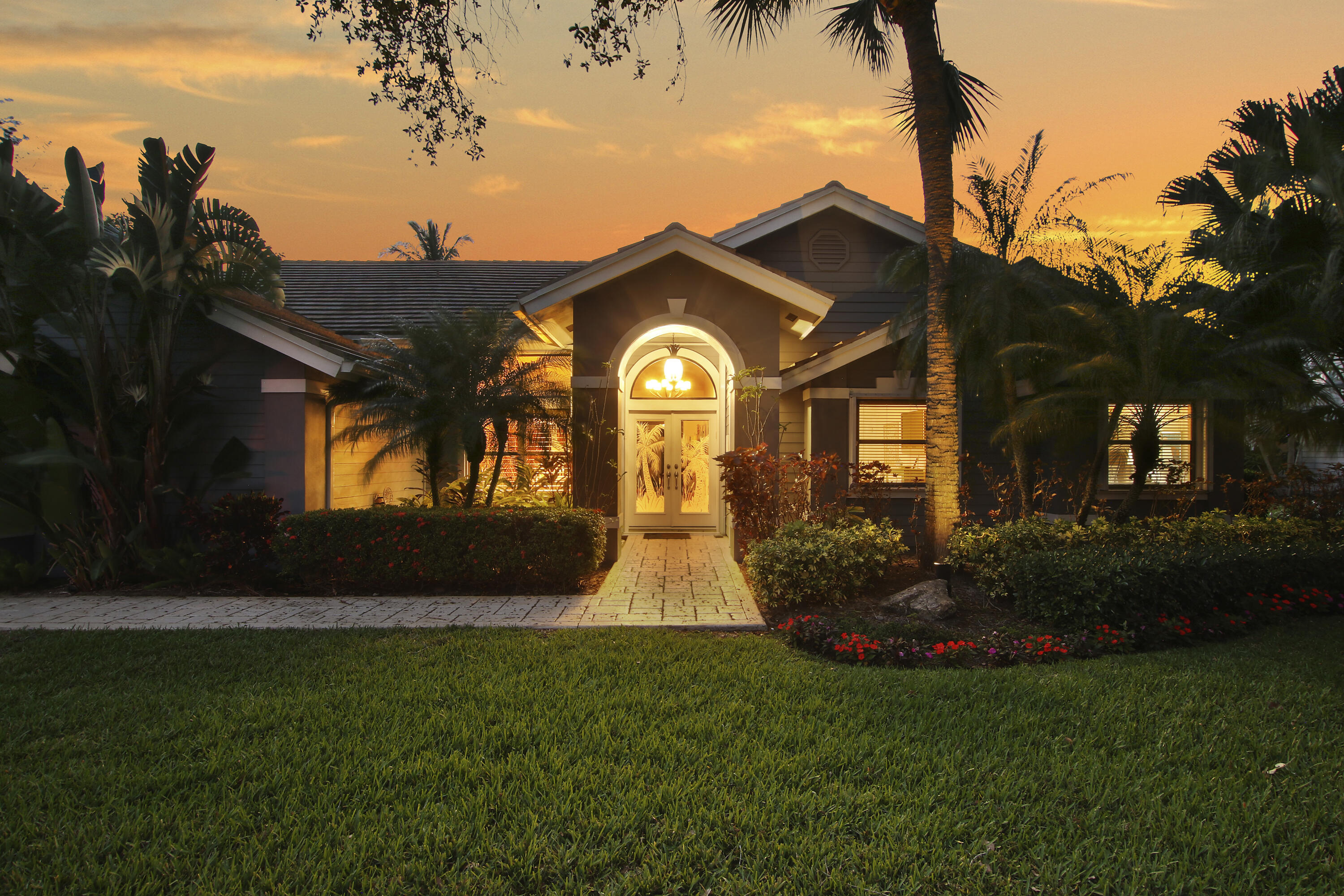 18290 Southeast Ridgeview Drive Jupiter, FL 33469 - Photo 34 of 61 Front Exterior