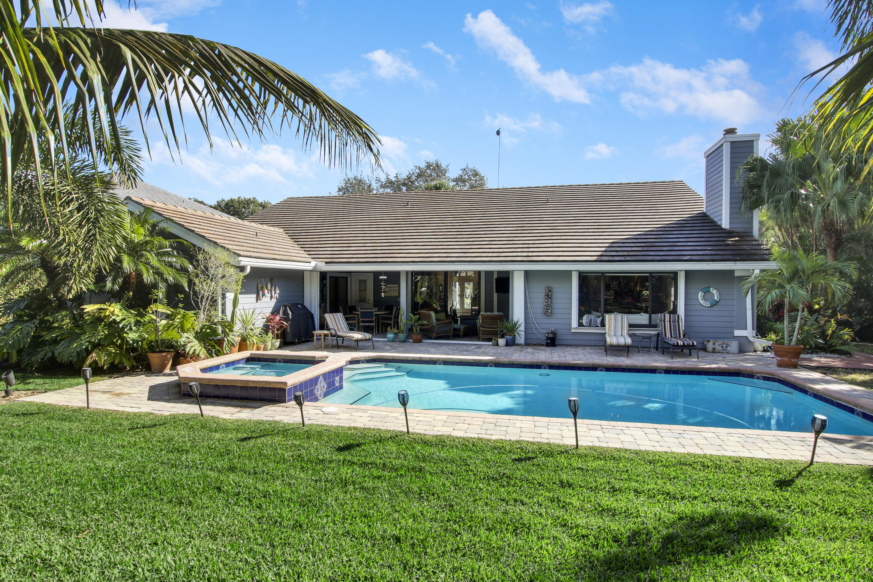 18290 Southeast Ridgeview Drive Jupiter, FL 33469 - Photo 39 of 61 Backyard