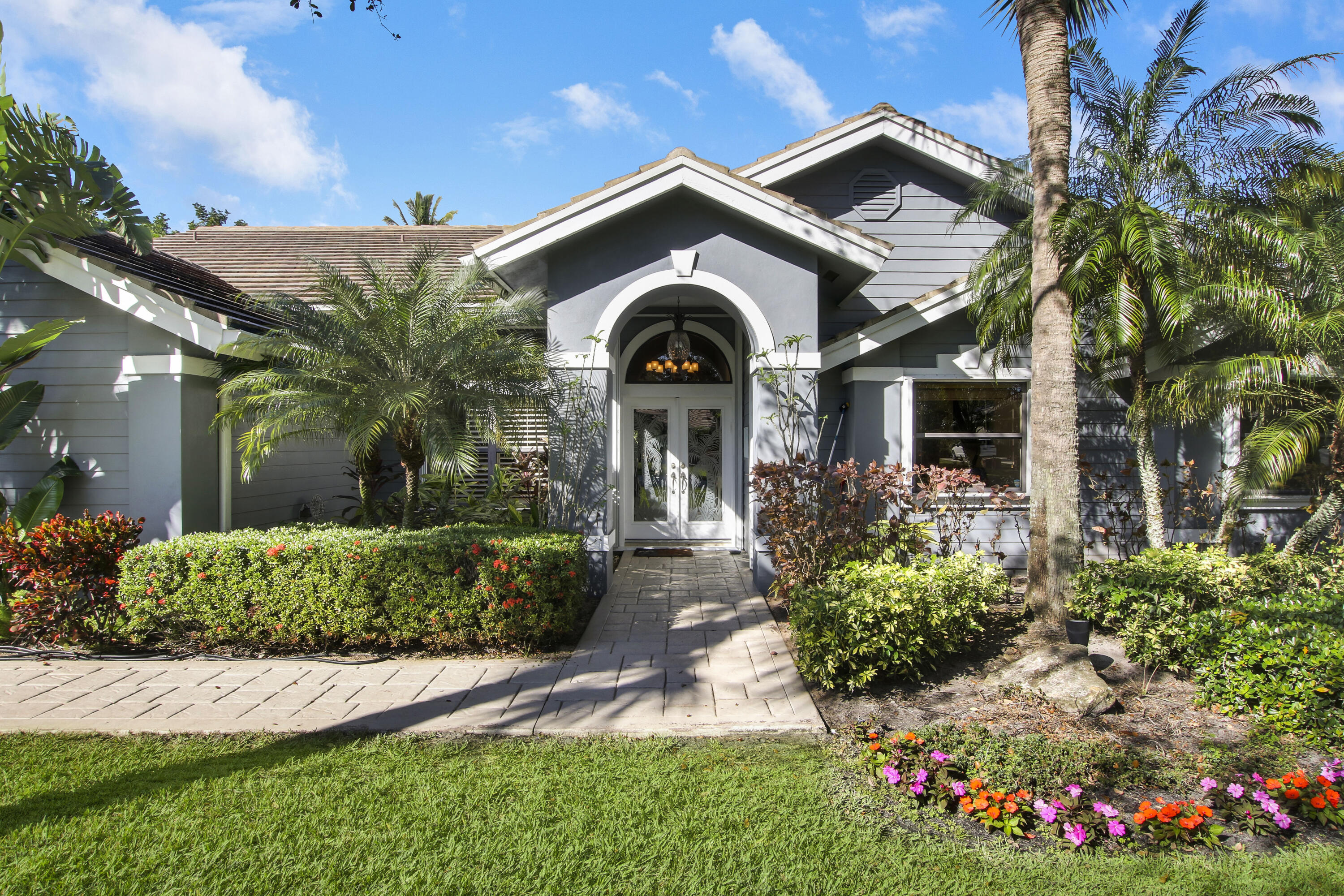18290 Southeast Ridgeview Drive Jupiter, FL 33469 - Photo 44 of 61 Front Exterior
