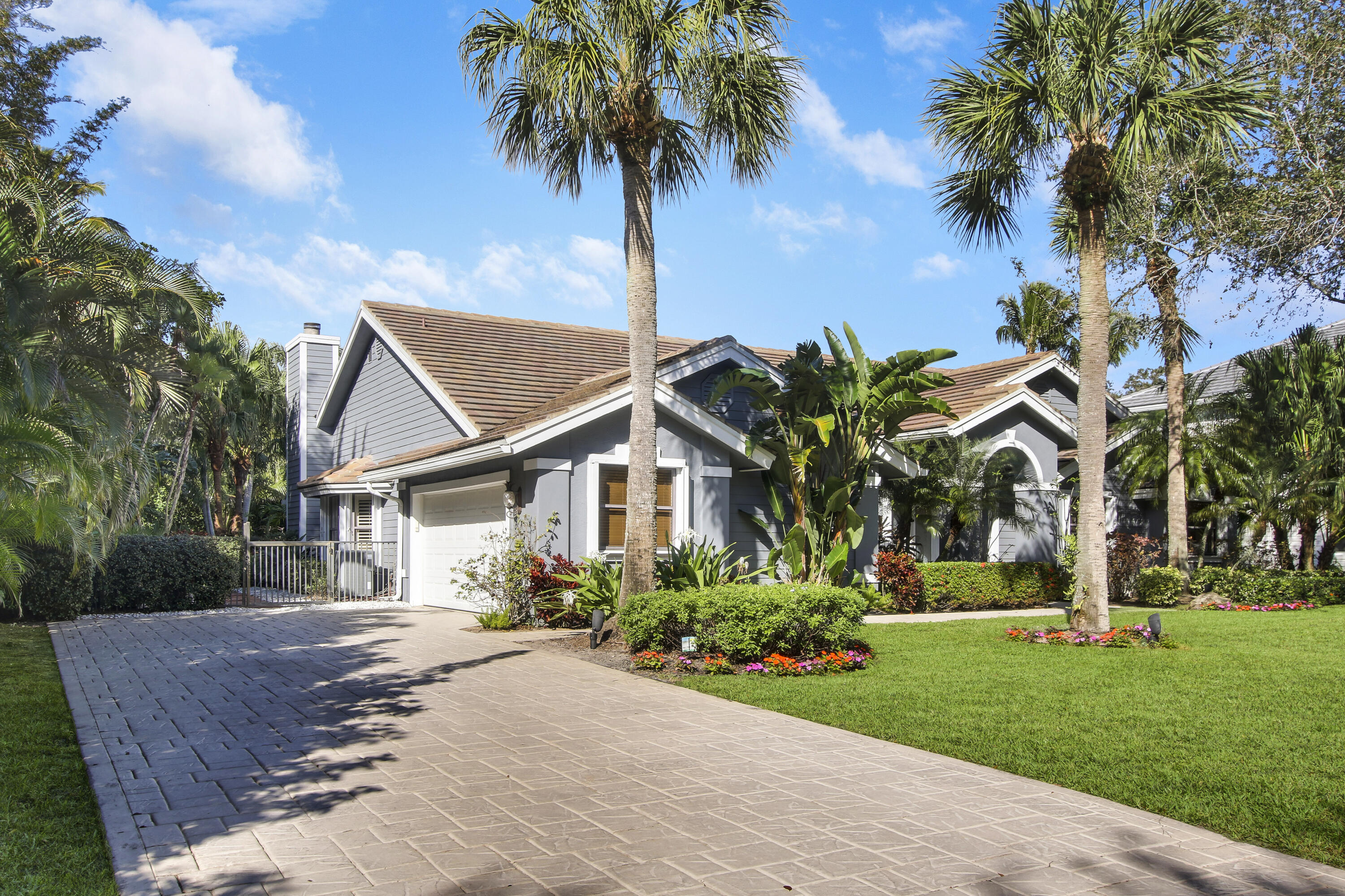 18290 Southeast Ridgeview Drive Jupiter, FL 33469 - Photo 46 of 61 Front Exterior