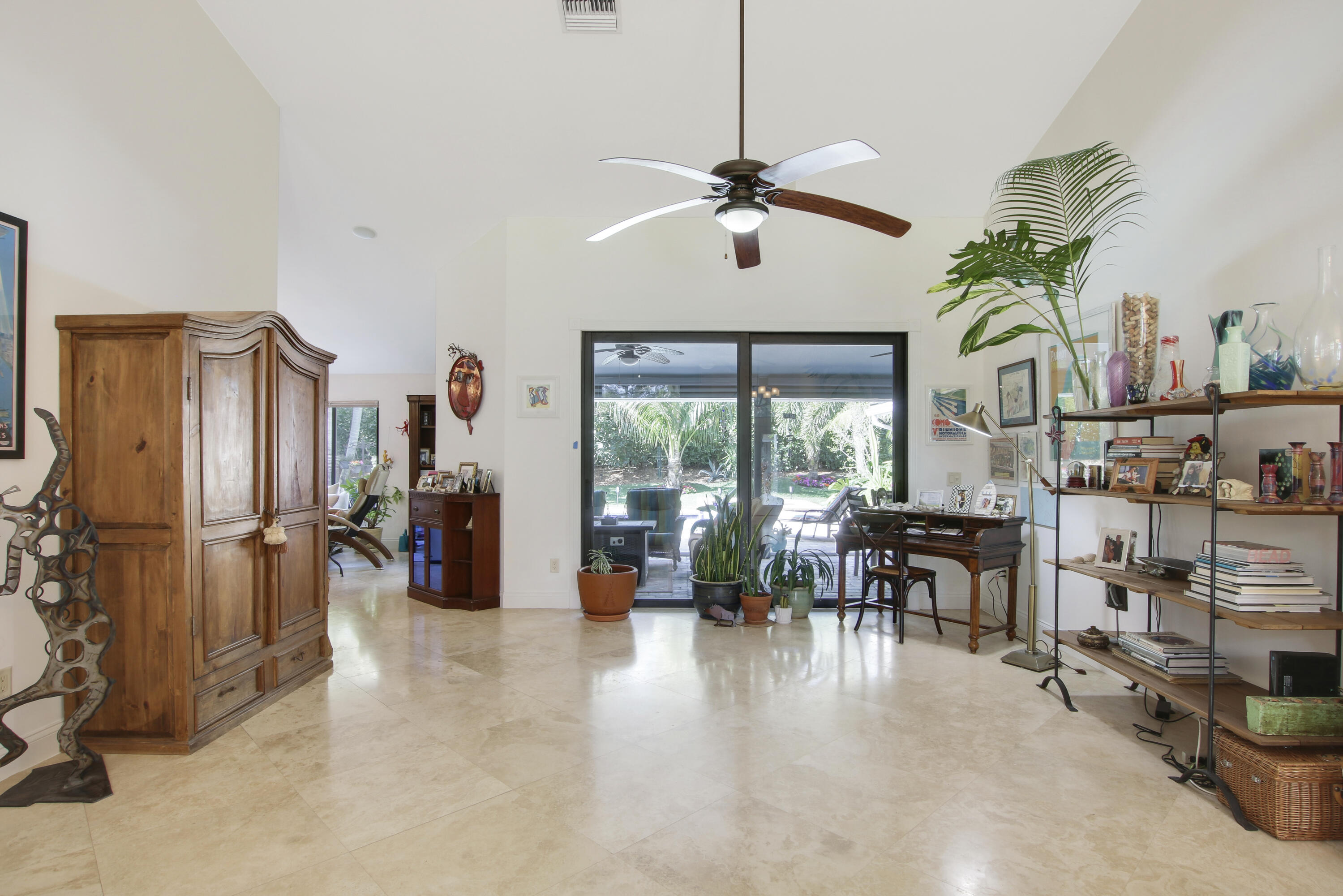18290 Southeast Ridgeview Drive Jupiter, FL 33469 - Photo 9 of 61 Family Room