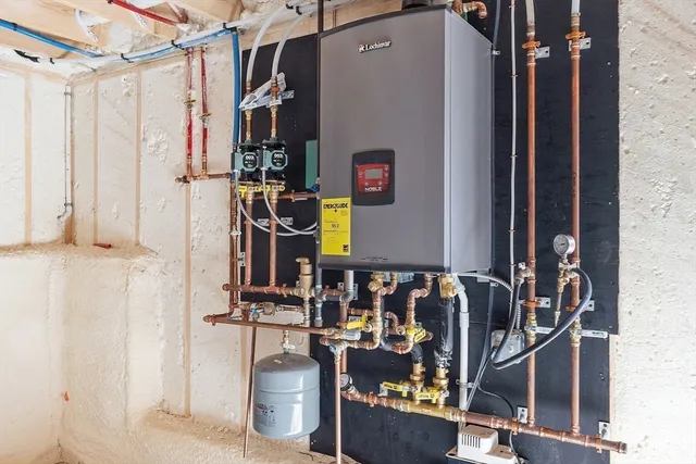 a view of walk in closet