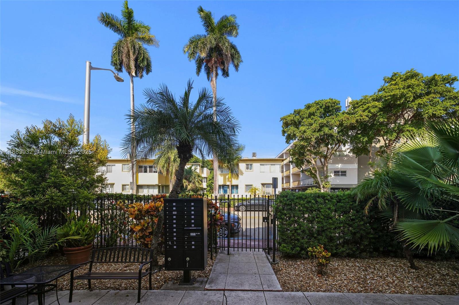 1525 Meridian Avenue, Unit 202 Miami Beach, FL 33139 - Photo 22 of 23 a view of outdoor space and yard