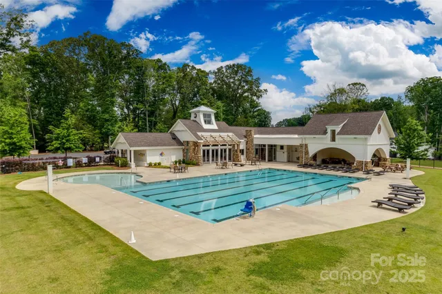 $1,149,000 | 208 South Shore Drive, Belmont, NC 28012